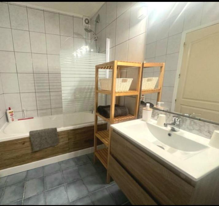 La Villa Du Menhir Gite Bize-Minervois Екстер'єр фото